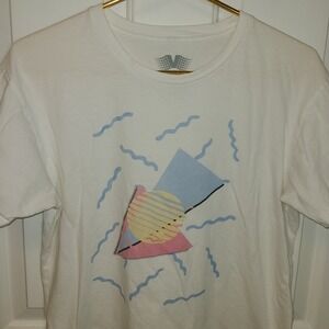 vapor95 Tshirt‎ Sz Med Geometric Shapes 80s Wave pattern Groovy Streetwear White